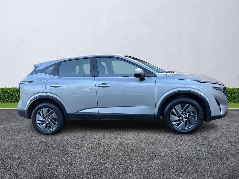 Used Nissan Qashqai Acenta Premium 140 HP (102 kW) 2025 Silver SUV