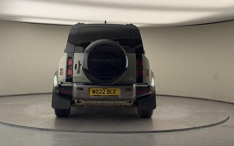 Used Land Rover Defender Dynamic 404 HP (297 kW) 2022 Pangea green SUV