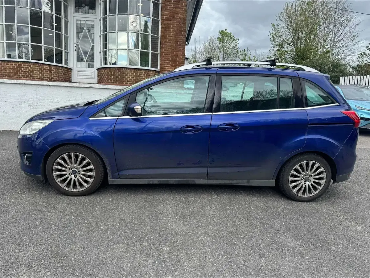 Used Ford Grand C-Max Titanium 2014 Blue MPV