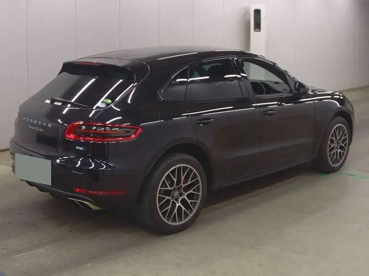Used Porsche Macan Turbo 400 HP (294 kW) 2014 Black SUV