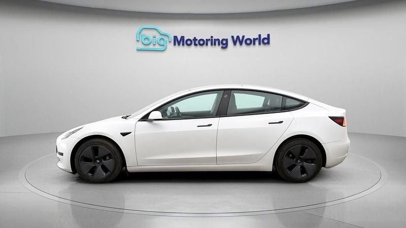 Used Tesla Model 3 Standard Range 180 kW (245 HP) 2021 White Sedan