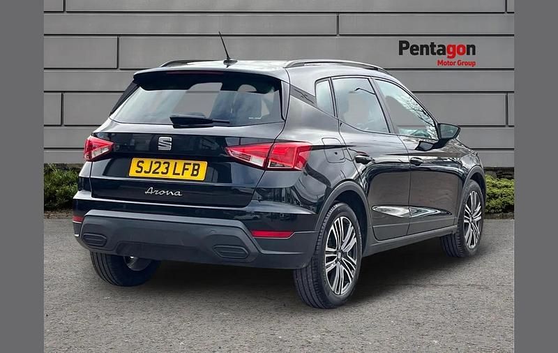 Used Seat Arona SE 108 HP (79 kW) 2023 Black SUV
