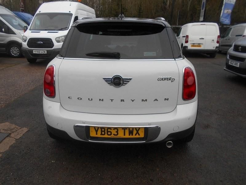 Used Mini Cooper D 2013 White Hatchback