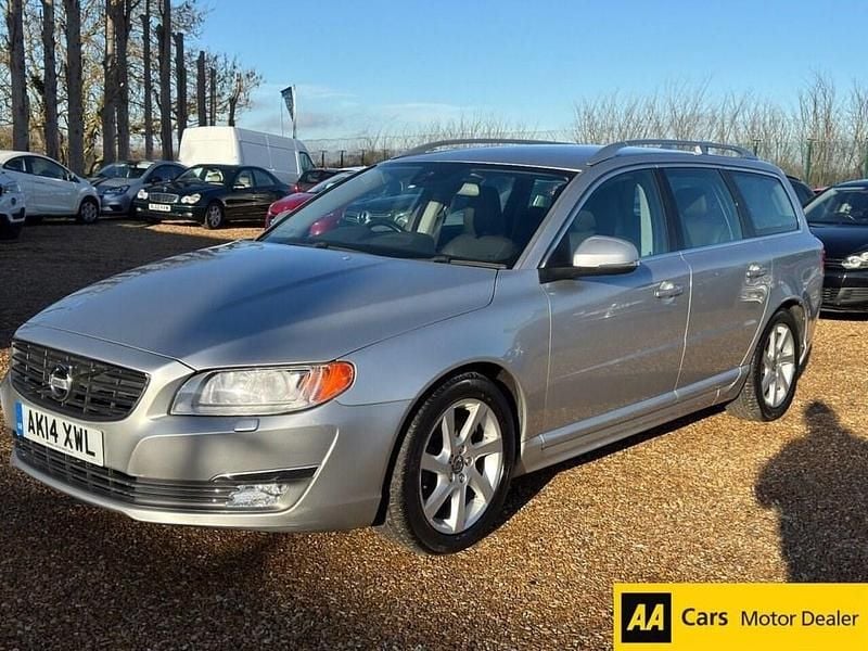 Used Volvo V70 SE Lux 115 HP (84 kW) 2014 Silver Estate