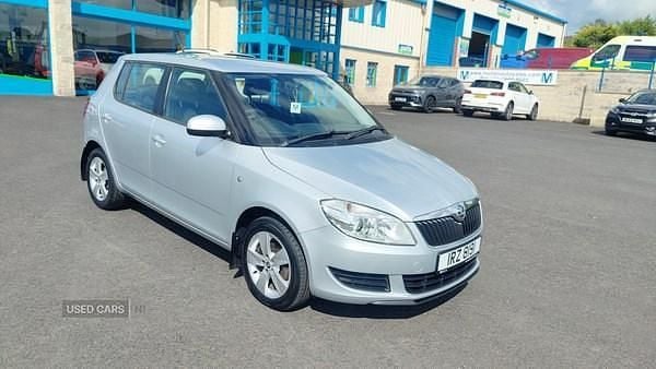 Used Skoda Fabia SE 69 HP (50 kW) 2015 Silver Hatchback