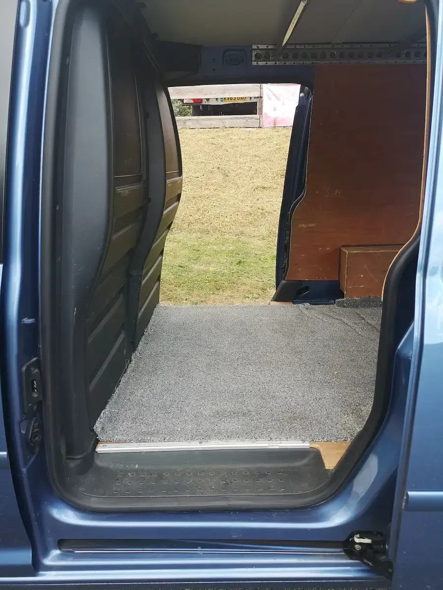 Used VW Caddy 2017 Blue MPV