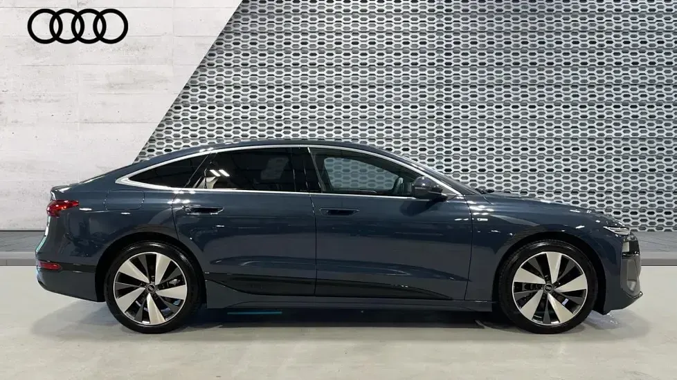 Used Audi A6 e-tron S-Line 210 kW (286 HP) 2026 Blue Estate