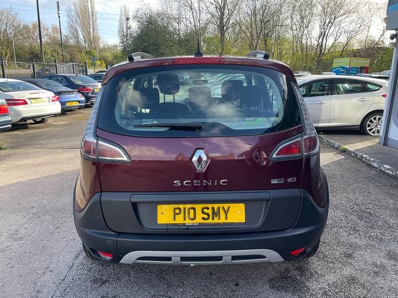 Używany Renault Scénic III Dynamique 110 KM (80 kW) 2013 Czerwony Minivan