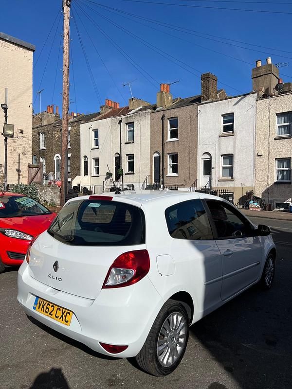 Used Renault Clio IV Expression+ 2012 White Hatchback