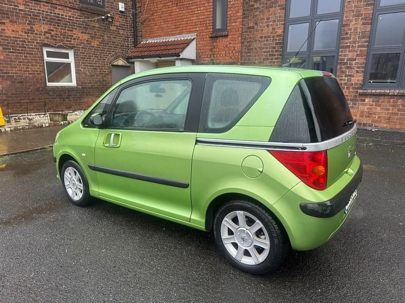 Used Peugeot 1007 2005 Green MPV
