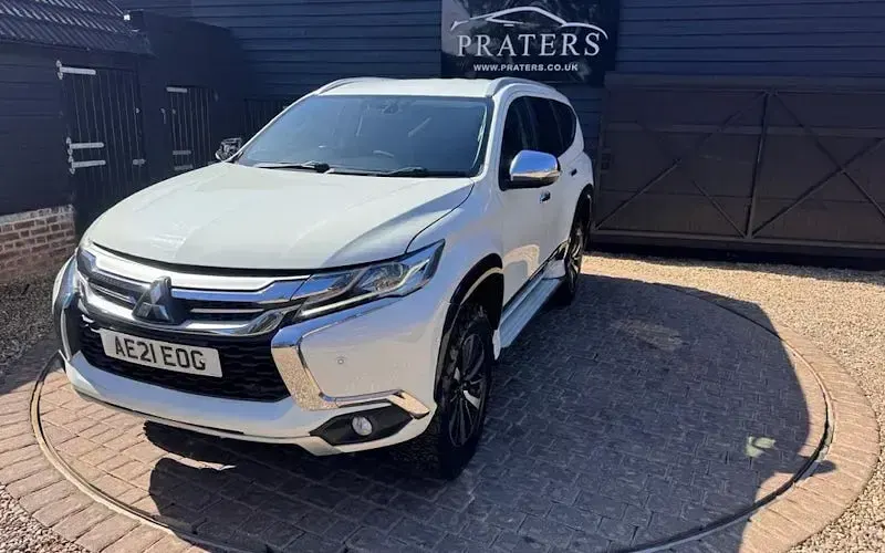 Used Mitsubishi Shogun 181 HP (133 kW) 2020 White SUV