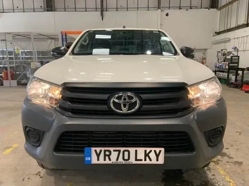 Usado Toyota HiLux Active 148 CV (108 kW) 2020 Blanco Pickup/Camioneta