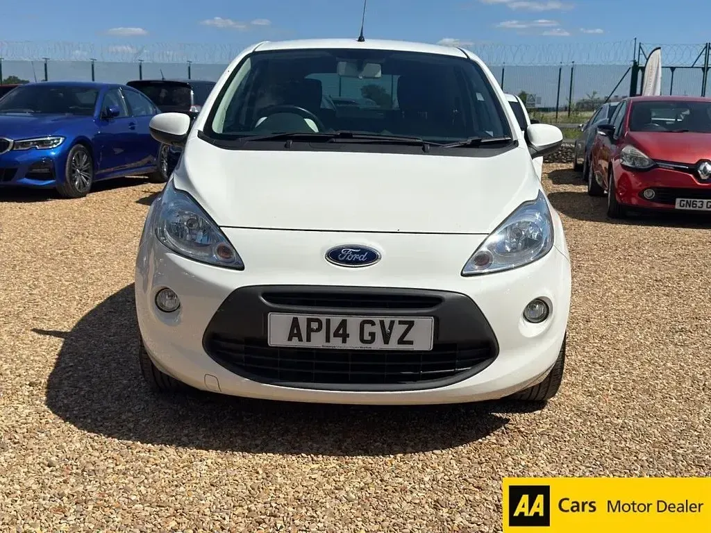 Used Ford Ka Zetec 69 HP (50 kW) 2014 White Hatchback