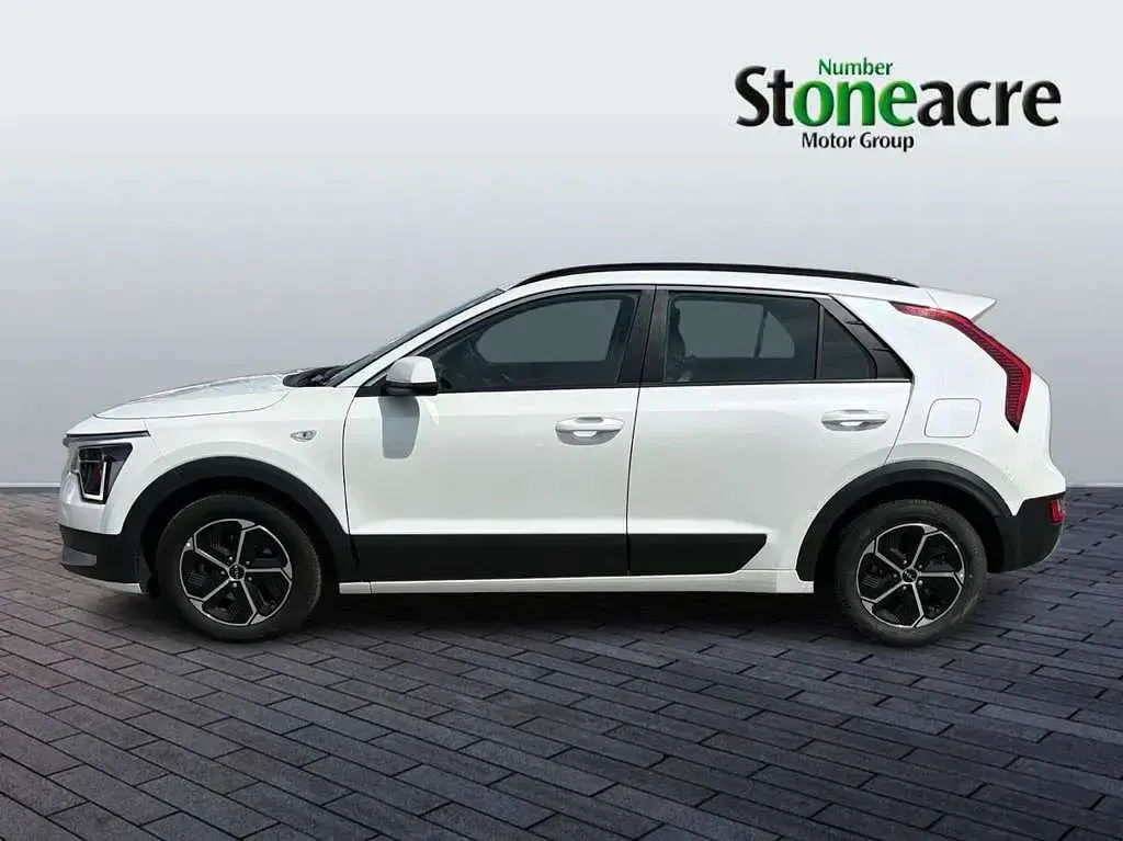 Used Kia Niro 139 HP (102 kW) 2022 White SUV