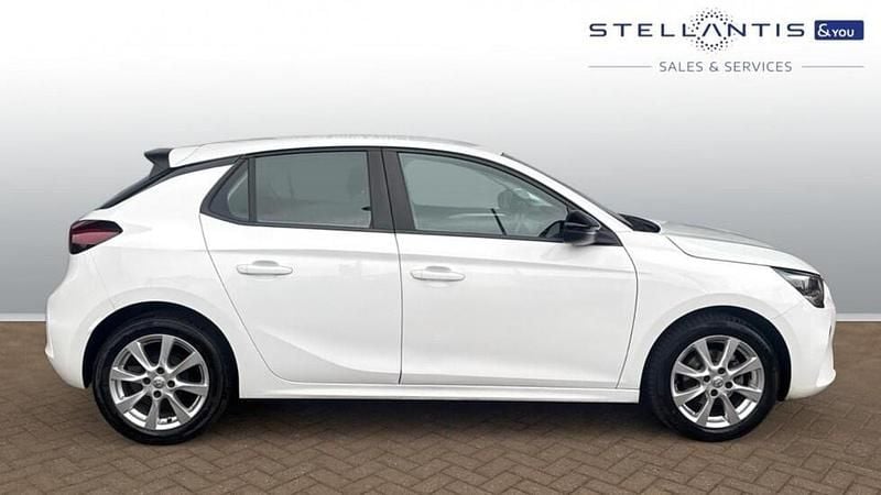 Used Vauxhall Corsa Design Edition 74 HP (54 kW) 2023 White Hatchback