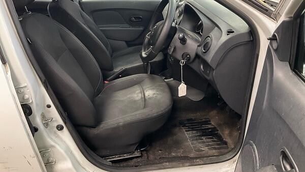 Begagnad Dacia Sandero Ambiance 2017 Vit Halvkombi