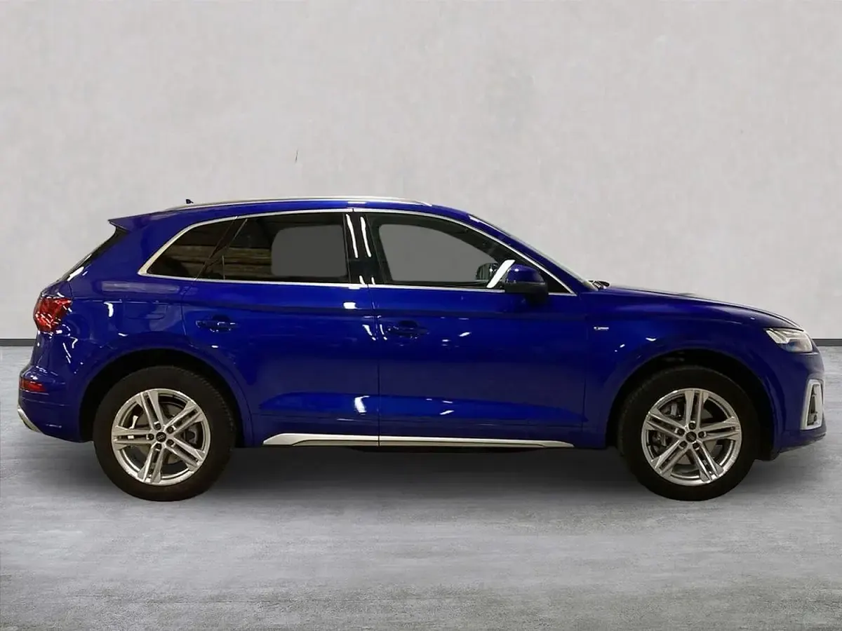 Used Audi Q5 S-Line 204 HP (150 kW) 2023 Blue SUV