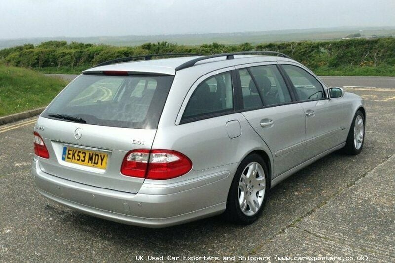 Used Mercedes E320 204 HP (150 kW) 2004 Hatchback