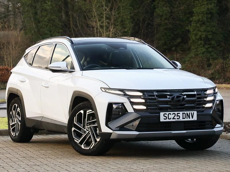 White New 2025 Hyundai Tucson Ultimate SUV | £29,998 (A bit pricey) - Image 1/4