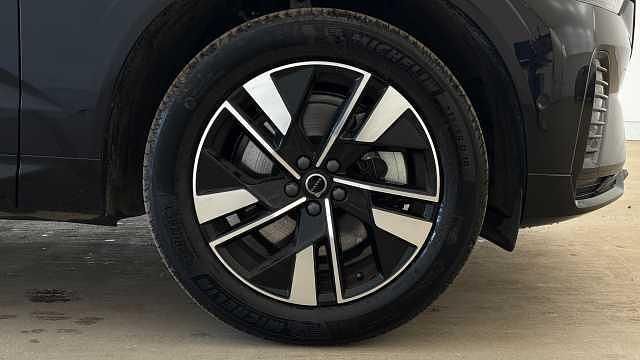 Usado Volvo XC60 Plus 247 HP (181 kW) 2025 Preto SUV