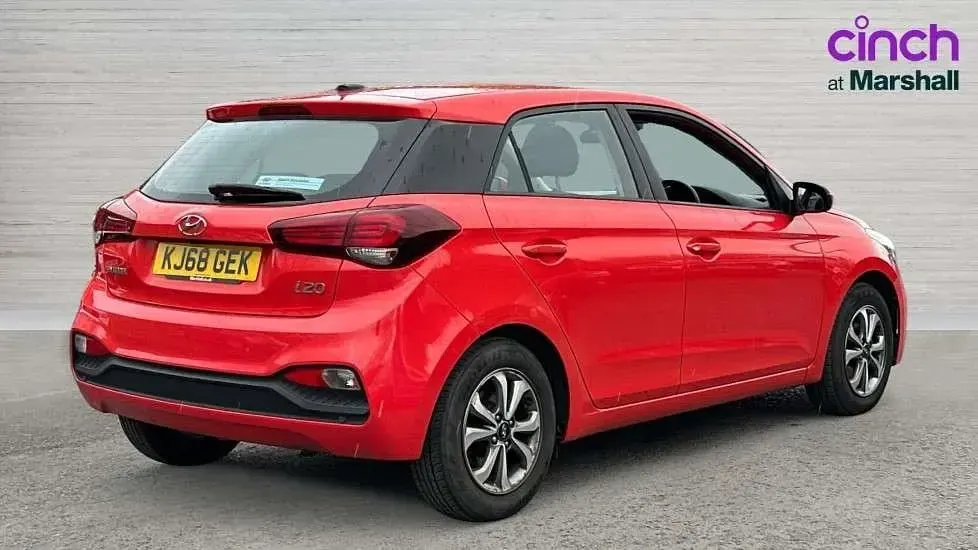 Używany Hyundai i20 SE 84 KM (61 kW) 2019 Czerwony Hatchback