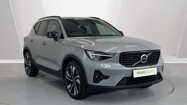 Used 2025 Volvo XC40 Plus SUV | £35,801 (Expensive) - Image 1/4