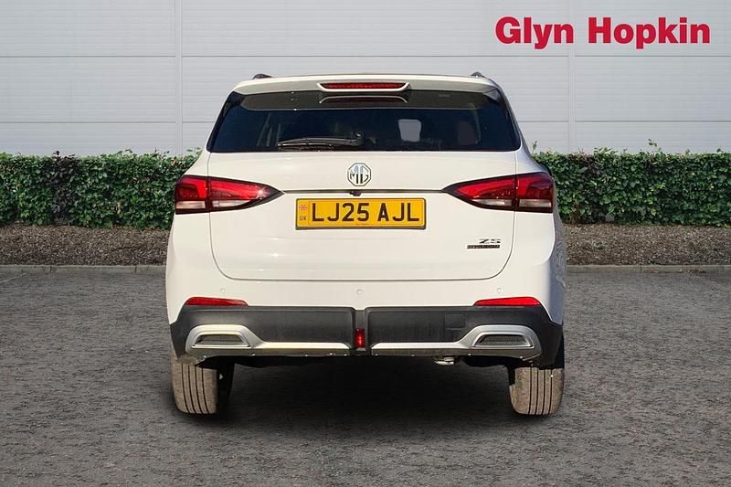 Used MG ZS Trophy 2025 White Hatchback