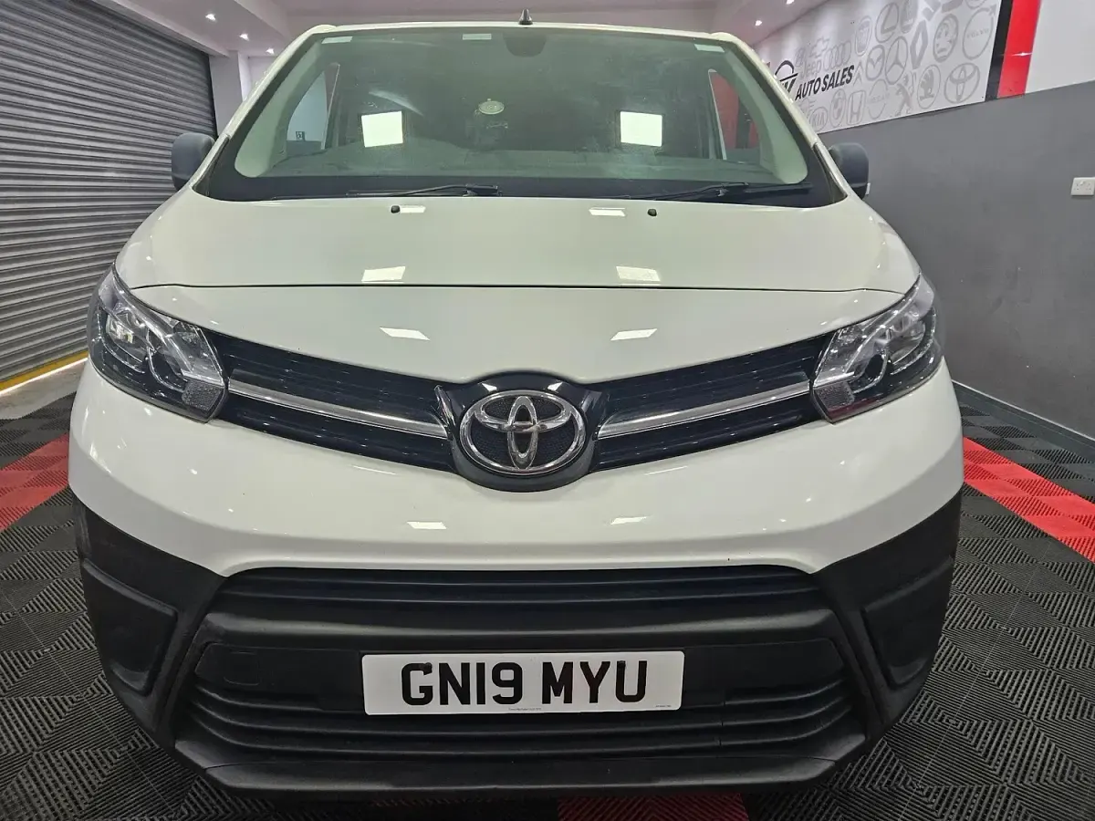 Used Toyota Proace 2019 White MPV
