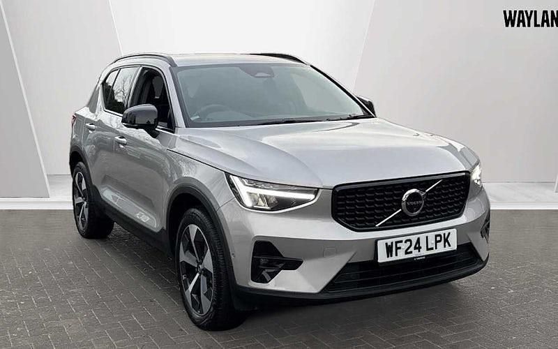 Used 2026 Volvo XC40 Plus SUV | £31,995 (Fair price) - Image 1/4