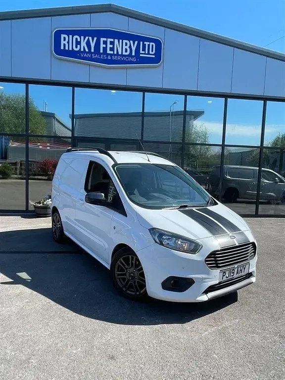 Begagnad Ford Transit Sport 100 HK (73 kW) 2019 Vit Van