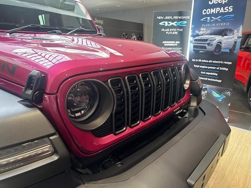 Used Jeep Wrangler Rubicon 268 HP (197 kW) 2025 Pink SUV