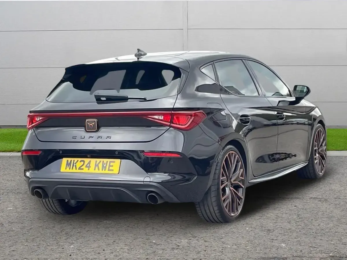 Used Cupra Leon VZ2 242 HP (177 kW) 2024 Black Hatchback