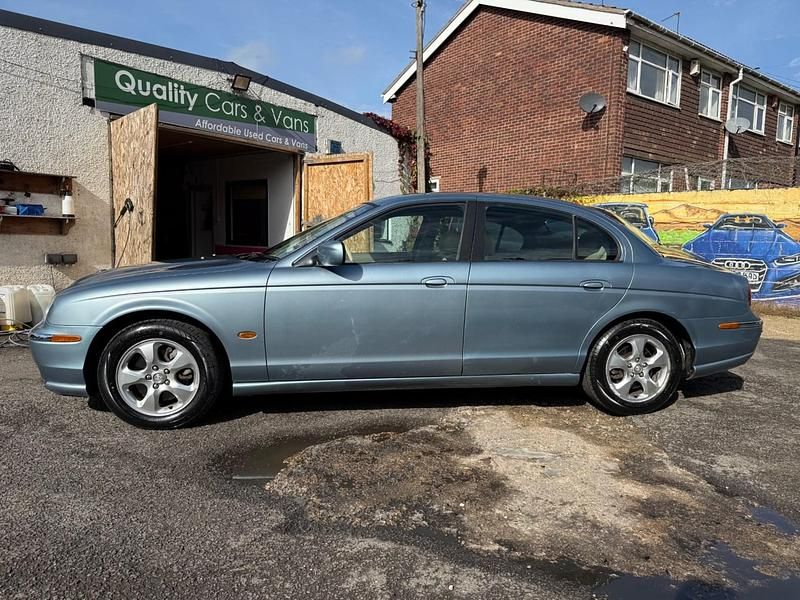 Begagnad Jaguar S-Type SE 238 HK (175 kW) 2001 Blå Sedan
