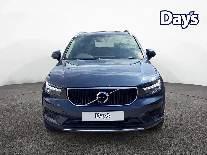 Used Volvo XC40 Momentum 163 HP (119 kW) 2021 Blue SUV