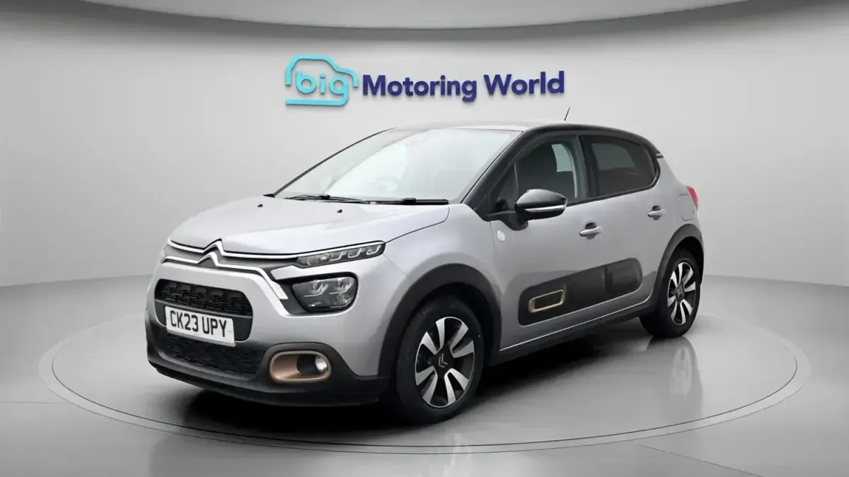 Usado Citroën C3 PureTech 82 HP (60 kW) 2023 Cinzento Citadino