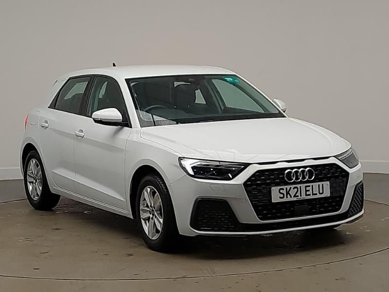 Used Audi A1 Design 95 HP (69 kW) 2021 White SUV