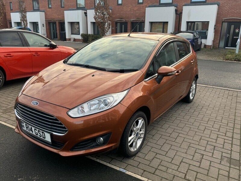 Yellow Used 2014 Ford Fiesta Zetec Hatchback | £3,450 (Good price) - Image 1/4