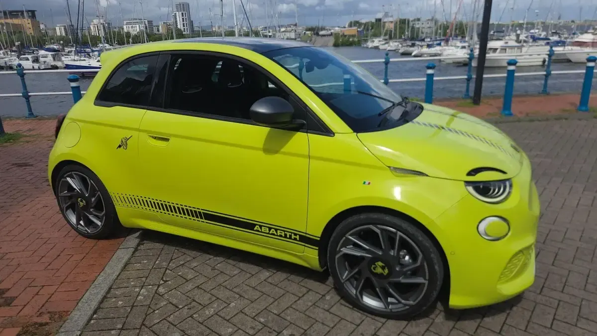 Used Abarth 500e Scorpionissima 114 kW (155 HP) 2024 Green Hatchback