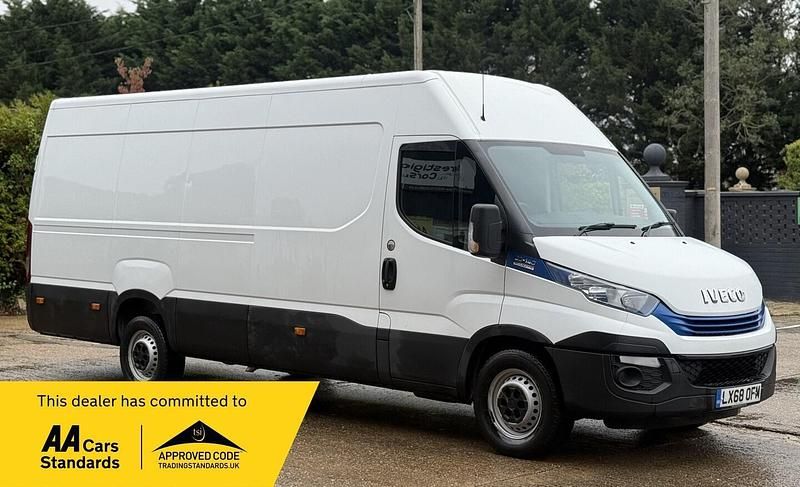 White Used 2018 Iveco Daily Van | £12,990 (Fair price) - Image 1/2