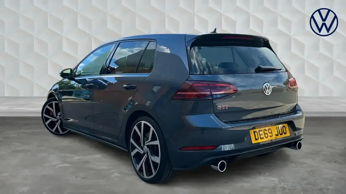 Used VW Golf VII GTI 245 HP (180 kW) 2019 Blue Hatchback