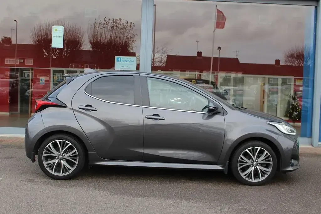 Used Toyota Yaris 116 HP (85 kW) 2022 Grey Hatchback