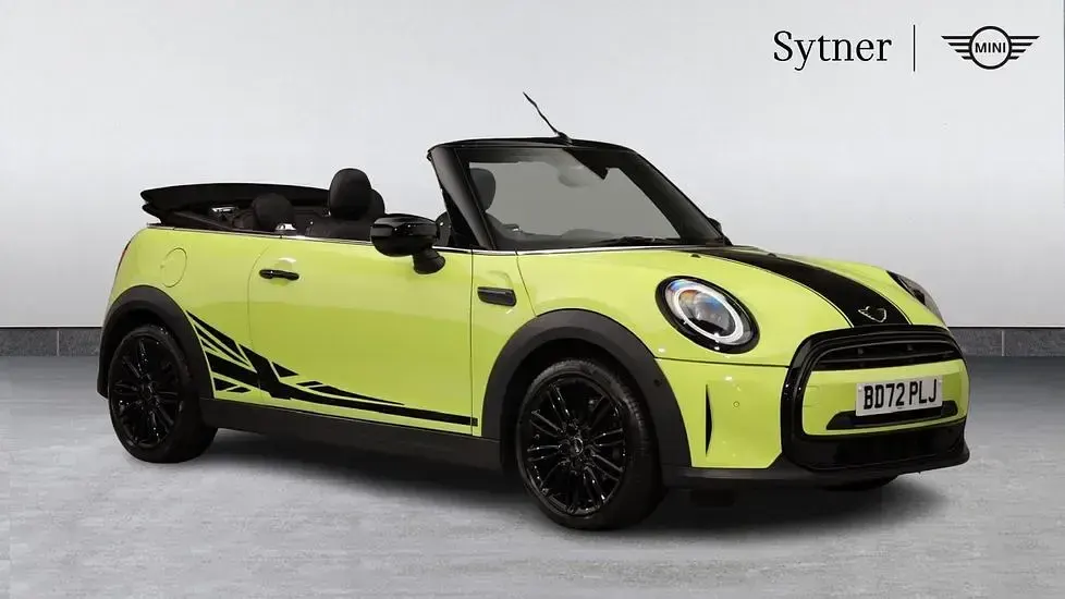Used Mini Cooper Cabriolet Exclusive 134 HP (98 kW) 2022 Yellow Cabriolet