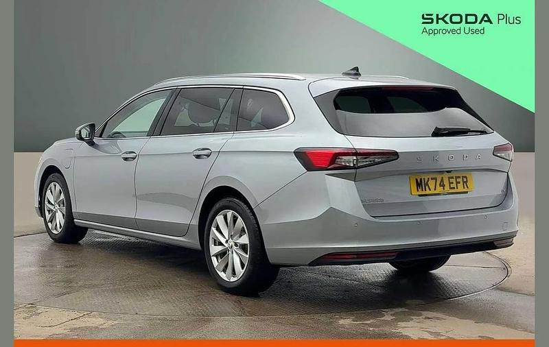 Used Skoda Superb SE Technology 200 HP (147 kW) 2024 Silver Estate