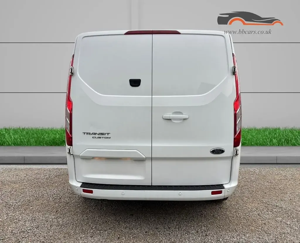 Used Ford Transit Custom Limited 2022 White Van