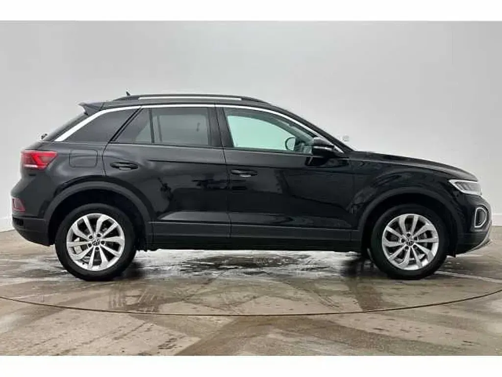 Used VW T-Roc 150 HP (110 kW) 2025 SUV