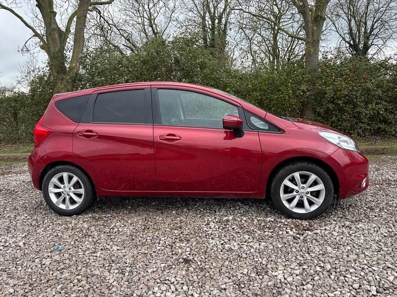 Used Nissan Note S 98 HP (72 kW) 2015 Red Hatchback