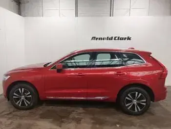 Used Volvo XC60 Inscription 340 HP (250 kW) 2021 Red SUV
