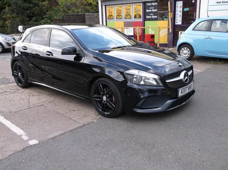 Used Mercedes A180 Executive 109 HP (80 kW) 2017 Black Hatchback