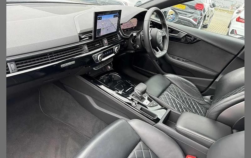 Used Audi S5 Black Edition 336 HP (247 kW) 2023 White Coupe