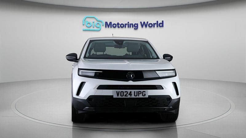 Used Vauxhall Mokka Design Edition 101 HP (74 kW) 2024 White SUV